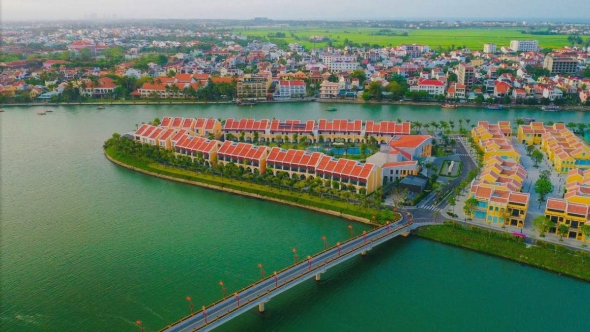 hoi-an-memories-resort-and-spa-has-a-quiet-location-but-is-still-near-the-old-town