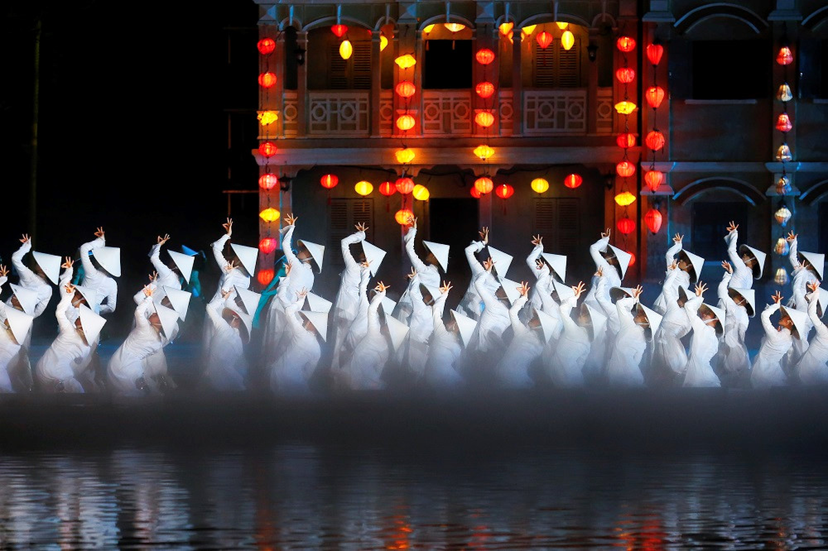 Ký Ức Hội An là một trong những show thực cảnh nổi bật khi du lịch Hội An