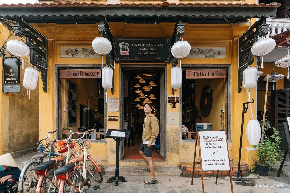 Faifo Coffee – quán cà phê nổi bật trên đường Trần Phú, gây ấn tượng với không gian phố cổ Hội An và góc check-in đặc trưng