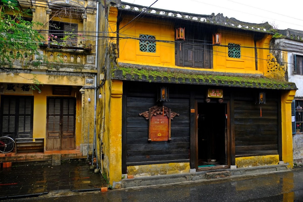 Nhà cổ Tấn Ký - địa điểm check in nổi tiếng