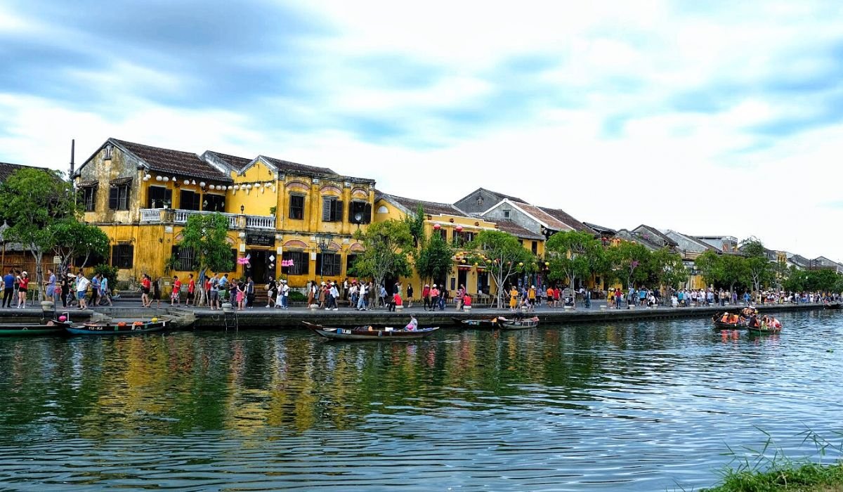 Visitors can choose to take a boat trip along the Thu Bon River
