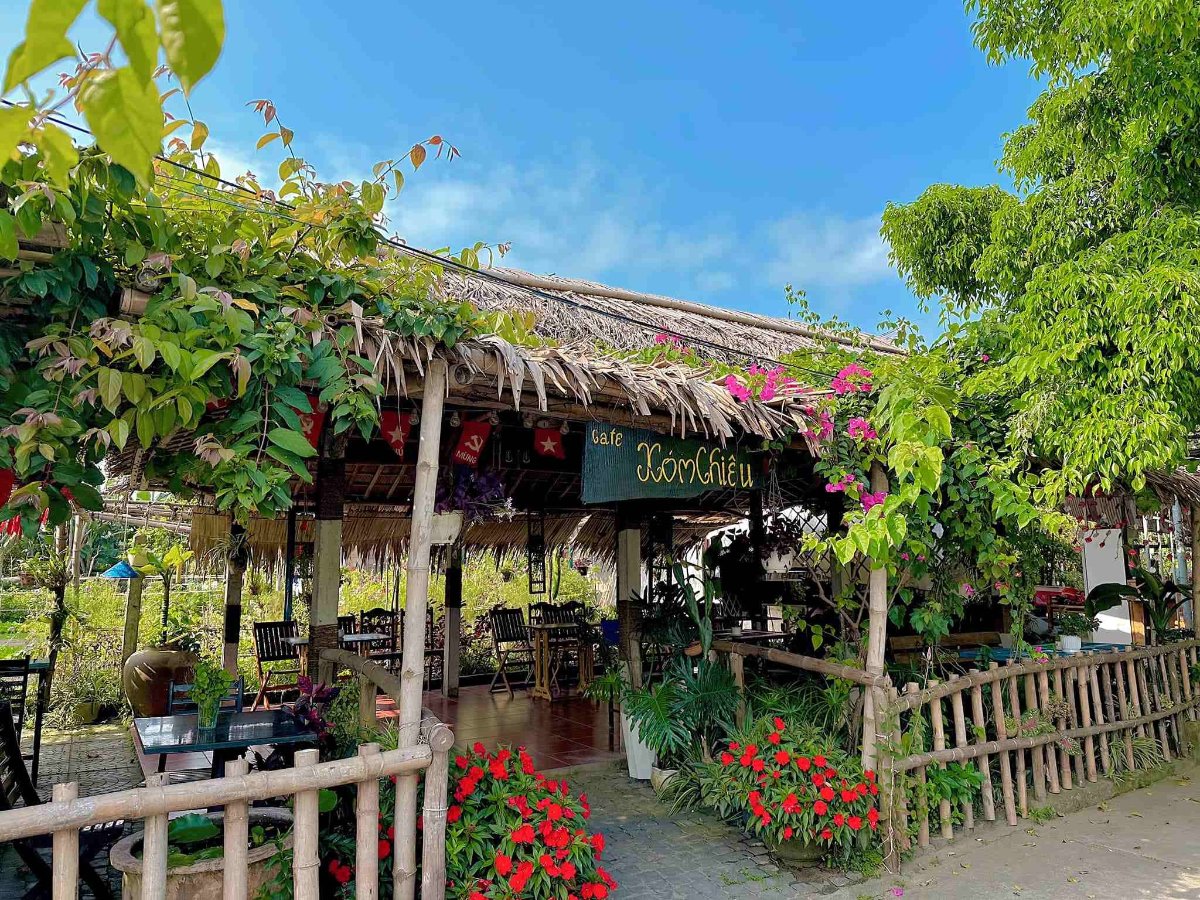 With its simple thatched roof and rustic feel, Xom Chieu Coffee is an ideal place to watch the sunrise or sunset