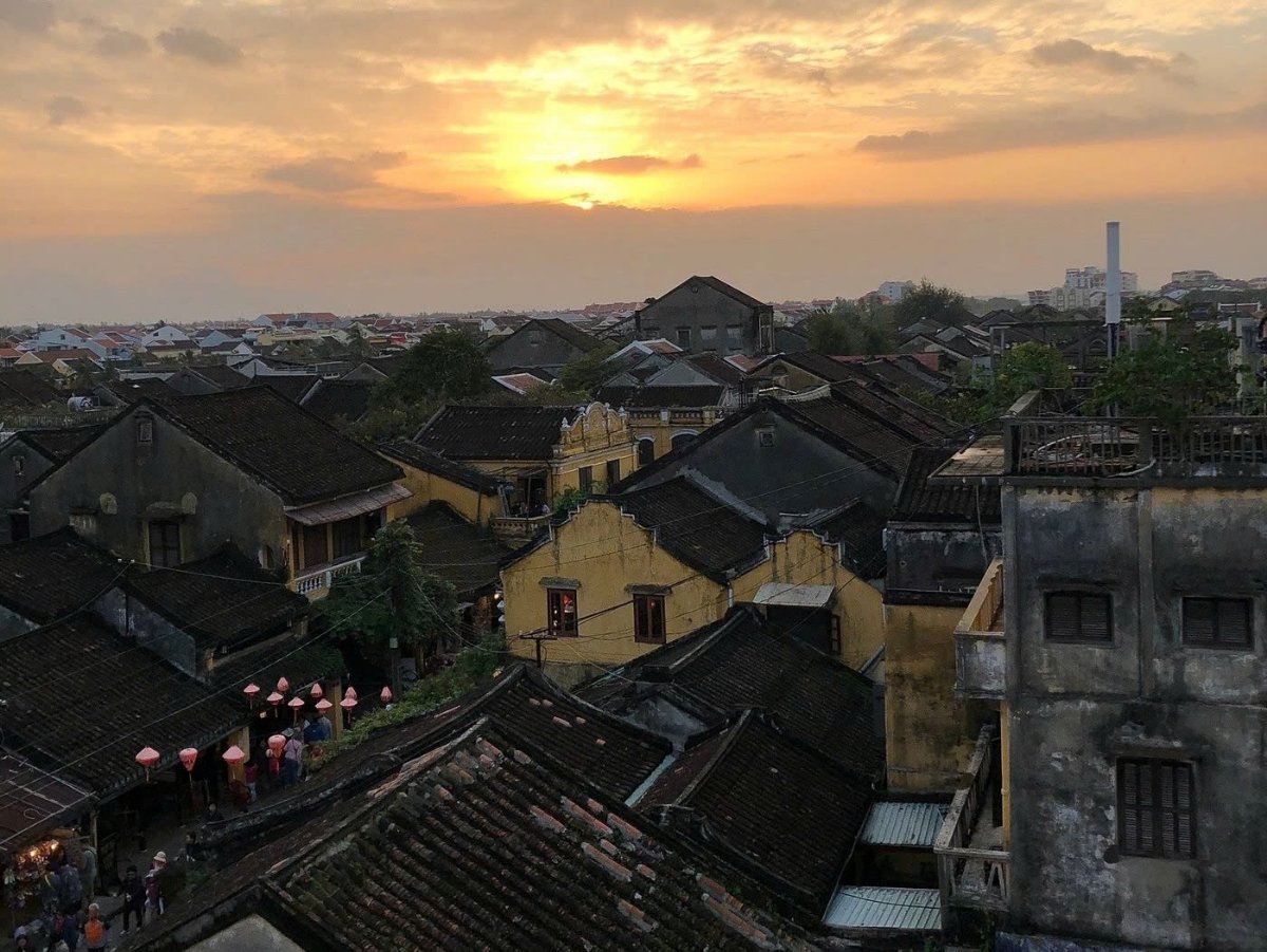 92 Station Restaurant & Cafe offers a beautiful view of Hoi An from above