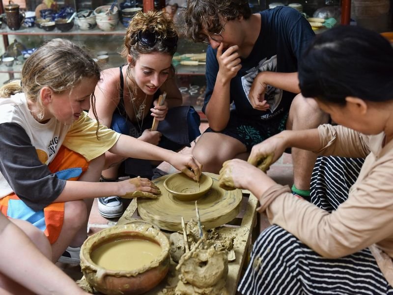 Pottery-making experience at Thanh Ha Pottery Village